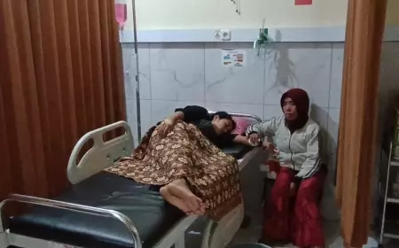 Korban Keracunan Massal Bertambah 70 Orang, Sampel Makanan dan Muntah Diperiksa di Laboratorium 