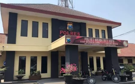Khawatir Ditinggal Mudik, Polres Mojokerto Kota Layani Penitipan Kendaraan Bagi Pemudik