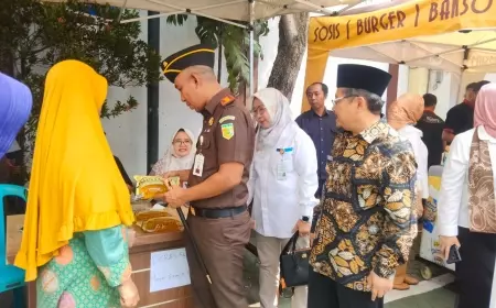 Kejaksaan Negeri Kabupaten Pasuruan Bersama Pemkab Gelar Pasar Murah Jelang Lebaran