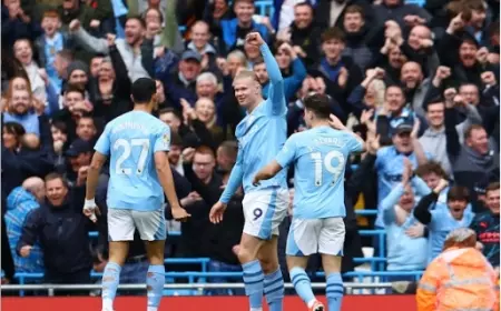 Raih Puncak Klasemen Sementara! Manchester City Babat Luton