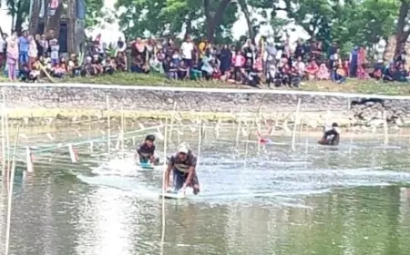Tradisi Lebaran Ketupat, Ribuan Warga Memadati Perlombaan Skilot