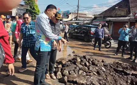 Akibat Kebocoran Pipa, Pj Wali Kota Malang Minta Pembatasan Kendaraan Berat