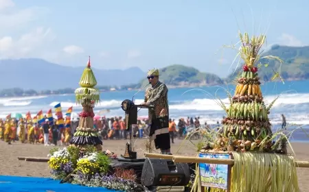 Festival Pegon 2024, Bupati Jember Rancang Pedestrian Pantai Watu Ulo