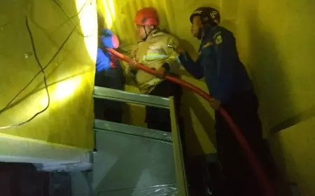Kakek di Jember Tewas Padamkan Api Saat Rumah Terbakar