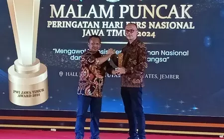 Kepala DPUBM Kabupaten Malang Raih Prapanca Award dari PWI Jatim