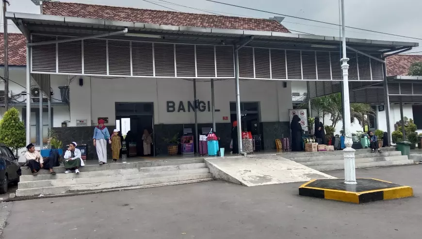 Seminggu Menjelang Lebaran, Penumpang Arus Mudik Stasiun Bangil Masih Landai