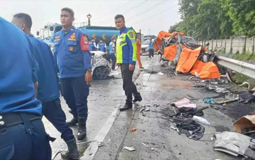 Terkuak, 12 Penumpang Tewas di Kecelakaan Maut Tol Japek