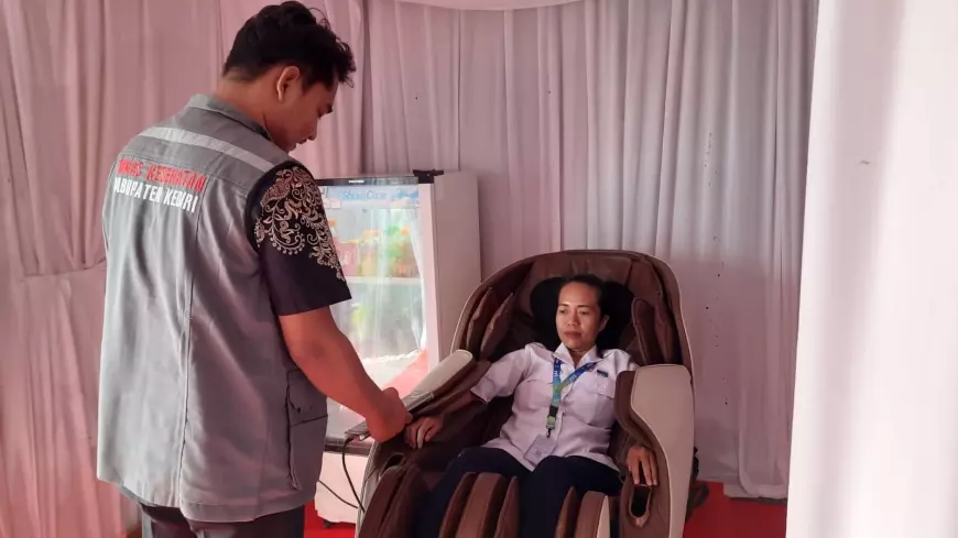 Pijat Refleksi Gratis di Posyan Mengkreng, Pemudik Silahkan Mampir