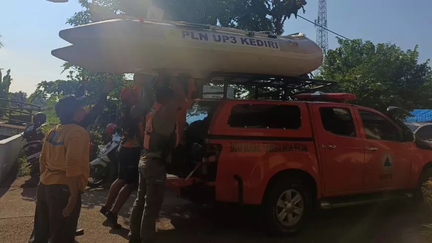 Korban Banjir Belum Ditemukan, Tim SAR Terjunkan 3 Perahu Karet