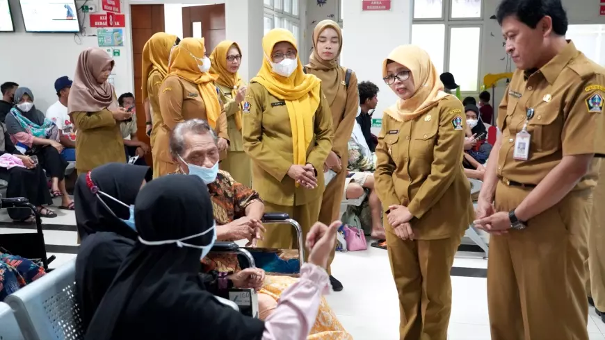 Hari Pertama Masuk Kerja, Pelayanan Kesehatan di Kabupaten Blitar Sudah Berjalan Normal