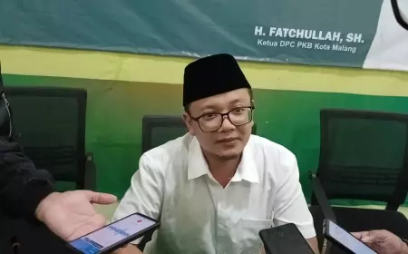 Diantar Sang Ibu, Gus Farih Daftar N2 Lewat PKB di Pilkada 2024
