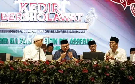 Mas Dhito Sholawatan Bareng Zahir Mania, Habib Bidin: Semoga Kabupaten Kediri Semakin Baik