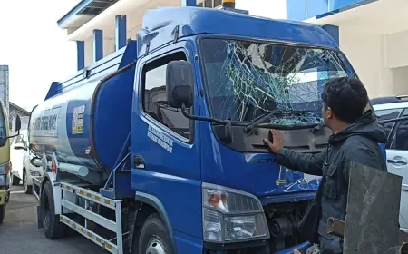 Truk Tangki Diduga Angkut BBM Tabrak Dua Remaja di Bojonegoro