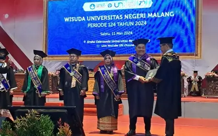 Inspiratif! Novika Adi Wibowo, Pemuda Asal Pati Sabet 2 Penghargaan dalam Wisuda UM Periode 124
