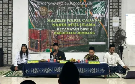 MWC NU Diwek Jombang Bersama Santri PBI Giri Majdi Gelar Bahtsul Masail