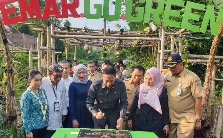 Disaksikan Mahasiswa Singapura, Pj Walikota Malang Resmikan Kampung Semar 