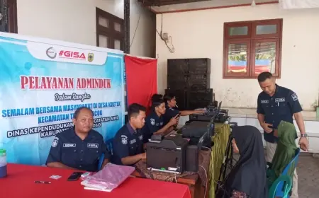 Sukseskan Pilkada, Dispendukcapil Bondowoso Jemput Bola Rekam e-KTP