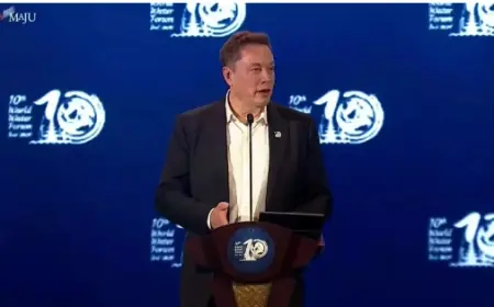 Elon Musk: Alien Akan Anggap Kita Air