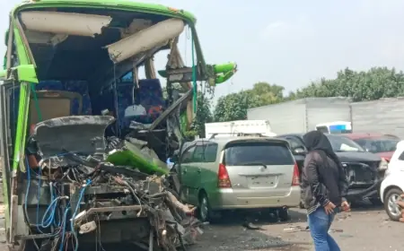 Bus Pariwisata Asal Malang Terlibat Lakalantas di Tol Jombang - Mojokerto, 2 Orang Meninggal