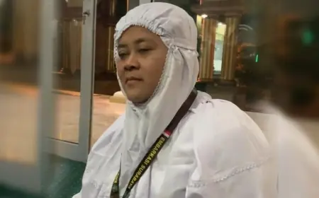 Tiap Hari Menabung dengan Berjualan Kerupuk, Warga Probolinggo Ini Akhirnya Bisa Naik Haji
