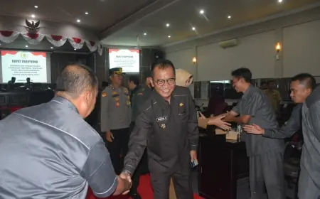 Rapat Paripurna DPRD, Pj Bupati Bondowoso: PU Fraksi Menjadi Masukan Konstruktif