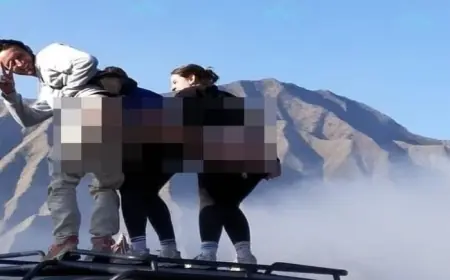 Tiga Turis Asing di Gunung Bromo Pamer Bagian Tubuh Tak Pantas, Aksinya Viral