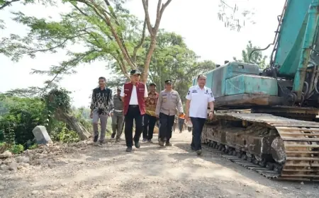 150 Hari Tuntas! Bupati Sanusi Targetkan Perbaikan Akses Jalan Hubungkan Dua Kecamatan