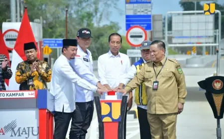 Presiden Joko Widodo Resmikan 10 Ruas Inpres Jalan Daerah 63 Km Provinsi Riau