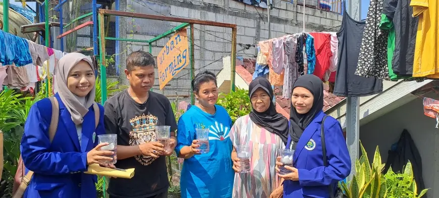 Implementasi SDG’S-12, Mahasiswa Universitas Negeri Malang Edukasi Warga Kampung Tridi Terapkan Hidroponik
