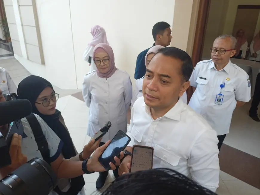 Pemkot Serahkan 1.366 SK Pengangkatan PPPK, Ini Pesan Wali Kota Surabaya