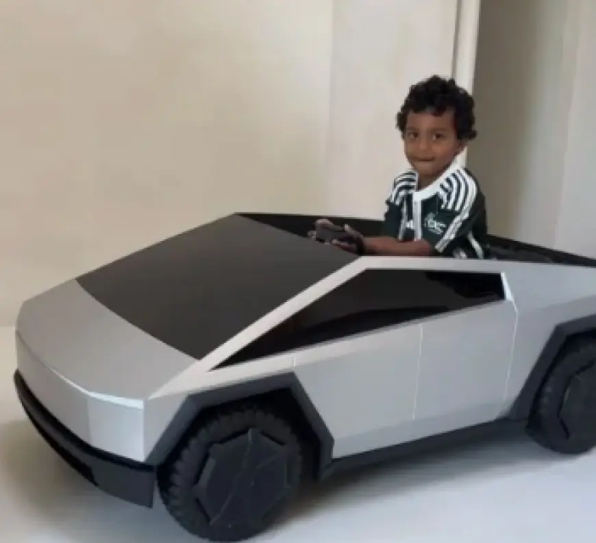 Hadiah Tesla Cybertruck Mini Dari Kim Kardashian untuk Anaknya di Ultah Ke 5 Tahun