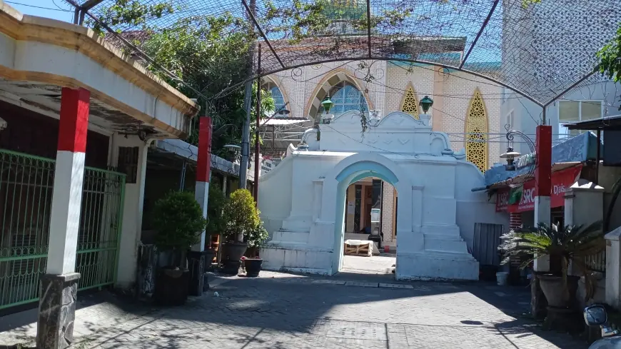 Kompleks Makam Setono Gedong, Rekomendasi Wisata Religi di Kediri