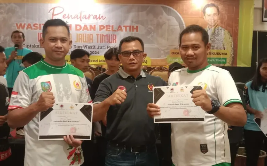 Ikut Sertifikasi Wasit dan Juri, Dua Wakil ICBA MMA Jombang Peroleh Nilai Terbaik