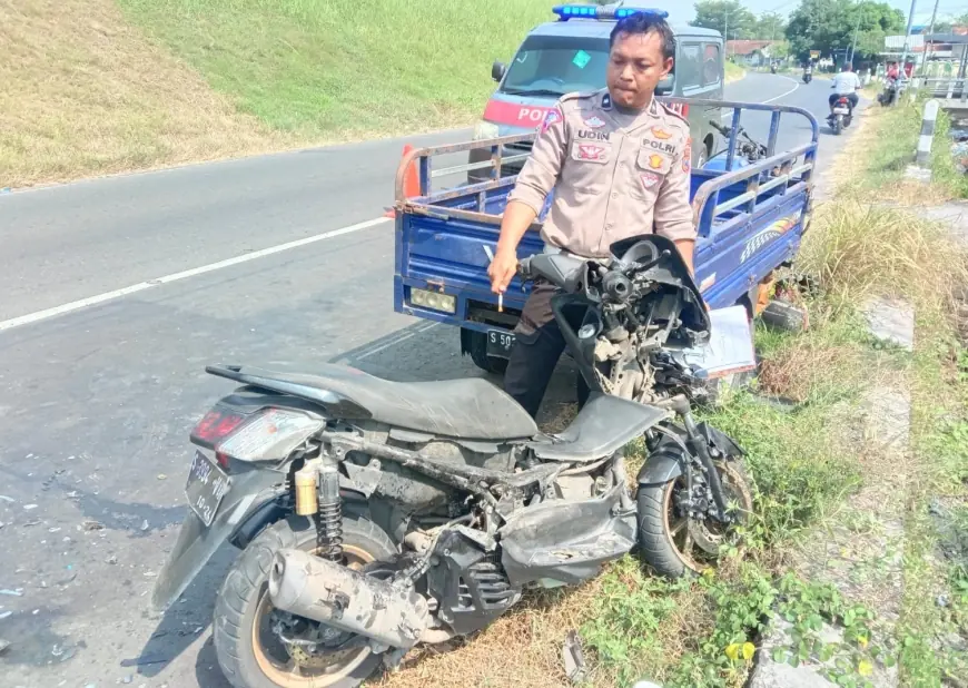 NMax Vs Motor Roda Tiga di Jombang, Satu Orang Meregang Nyawa