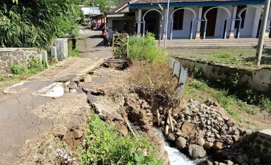 Setahun Rusak, Jembatan Desa Kabuaran Bondowoso Bakal Dibangun