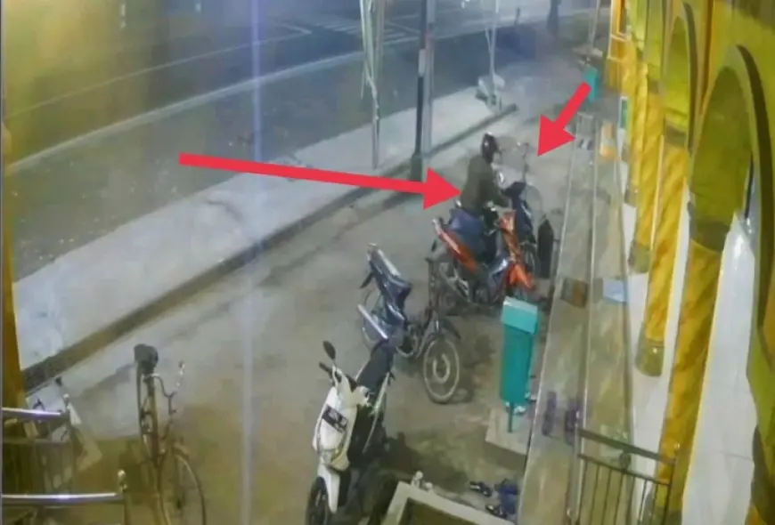Viral Video Aksi Pencuri Motor di Tempat Ibadah Gumukmas Jember