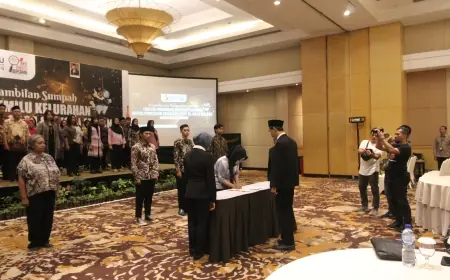 Hadiri Pelantikan Panwaslu Kelurahan, Pj Walikota Malang Harapkan Profesionalisme, Transparansi dan Tanggung Jawab