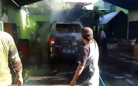 Mobil Milik Warga Prigen Ludes Terbakar, Dugaaan Sementara Korsleting Listrik