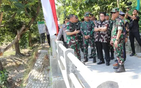 Pj Bupati Bojonegoro Sampaikan Terima Kasih Kepada TNI di Penutupan TMMD ke- 120