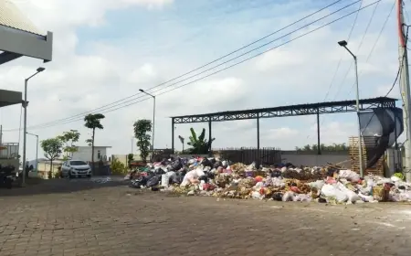 Sampah Pedagang Pasar Among Tani Belum Tertangani Secara Maksimal
