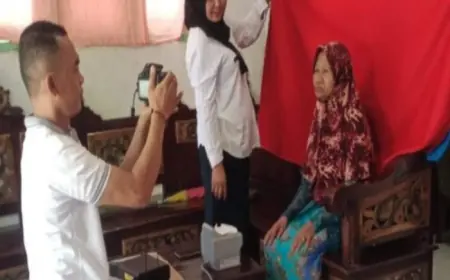 Melihat Program 'Payung Ladies' di Probolinggo, Diperuntukkan untuk Masyarakat Tak Punya Identitas