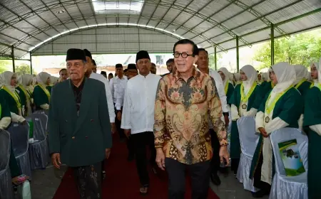 Wisuda Santri, Menteri Hukum dan HAM Kunjungi Ponpes Sunan Drajat Lamongan