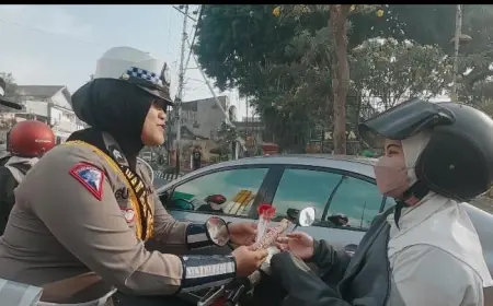 Minimalisasi Angka Kecelakaan di Jalan, Ini yang Dilakukan Polwan Polres Mojokerto