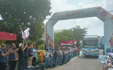Pelepasan Bus Edukasi KPK di SMKN 5 Surabaya: Akhiri Perjalanan di Jawa Timur