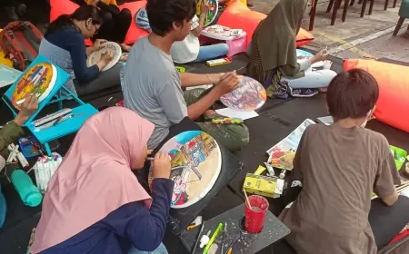 Lotus Art Courses Meriahkan Fête de la Musique 2024 di Surabaya dengan Lomba Melukis