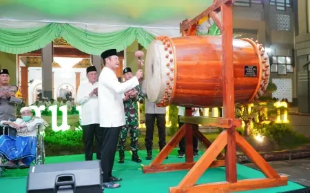 Sambut Hari Raya Idul Adha 1445.H, Pak Yes Berangkatkan Warga Lamongan Gelar Takbir Keliling .