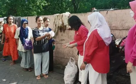 PP LIPI Surabaya Salurkan Daging Kurban untuk Kaum Duafa, Lansia dan Anak Yatim