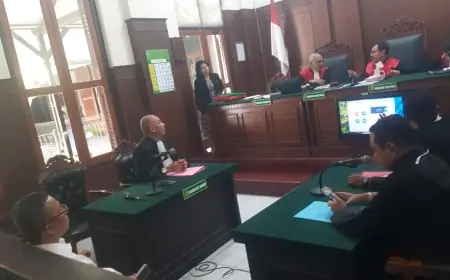 Robert Simangunsong Diadili Atas Dugaan Penggunaan Gelar Akademik Palsu