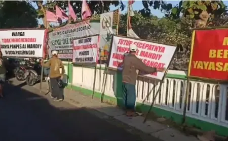 Warga Demo Ponpes Di Sidoarjo Atas Dugaan Pengurus Lakukan Tindakan Asusila