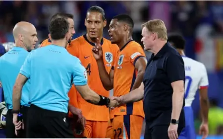 Ronald Koeman Keberatan Anulir Gol Xavi Simons di Laga Belanda vs Prancis